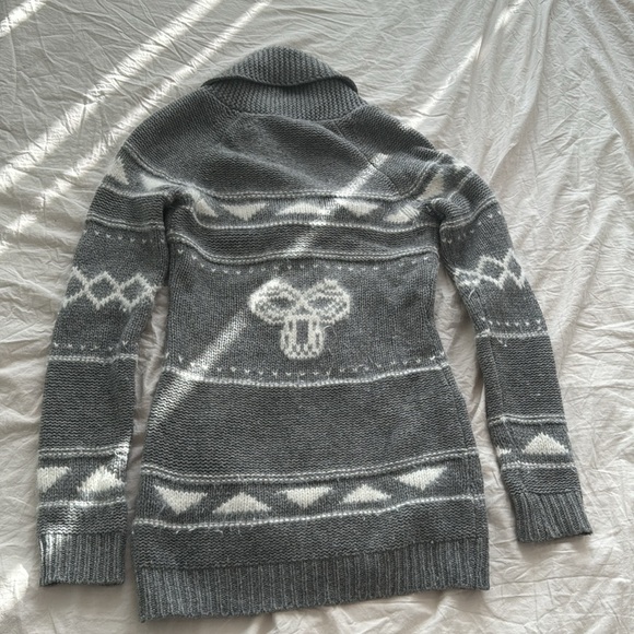Aritzia lamb wool sweater - Picture 6 of 7